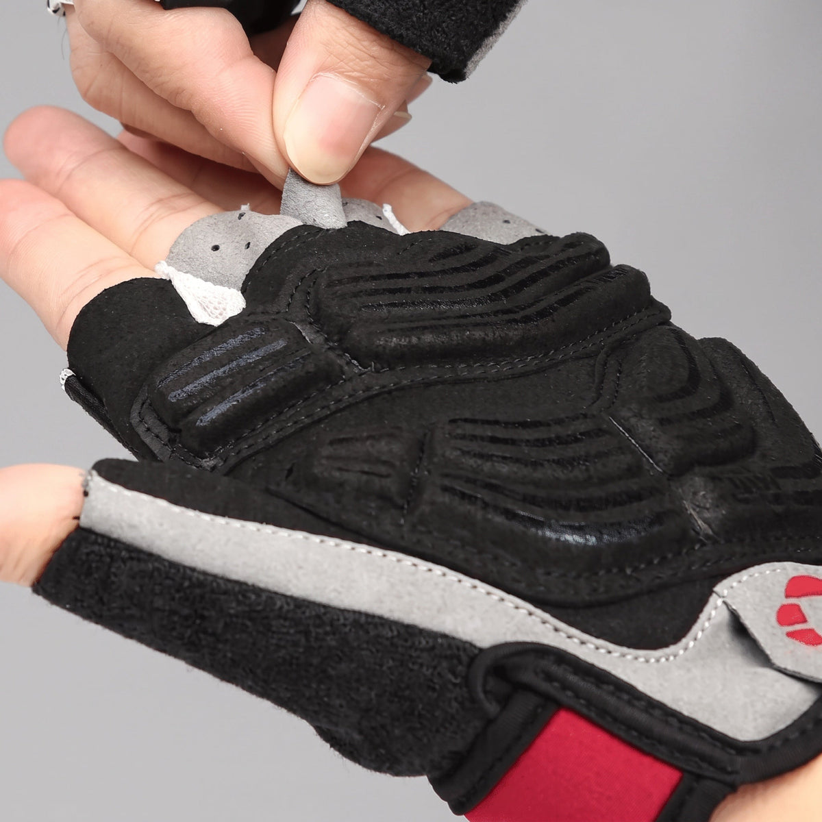 Fingerlose Radhandschuhe mit Gel-Polsterung und Reflektorbesatz