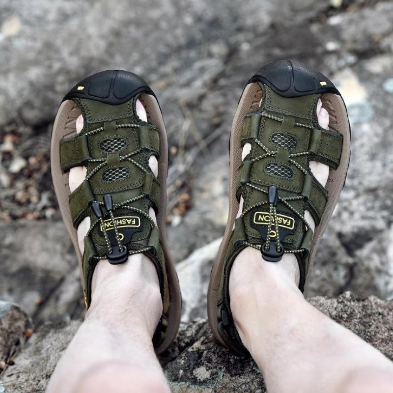 Herren-Komfortsandalen mit verstellbaren Riemen
