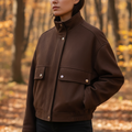 Mantel Damen mit Stehkragen & Taschen aus veganem Leder – UrbanNova Jacket