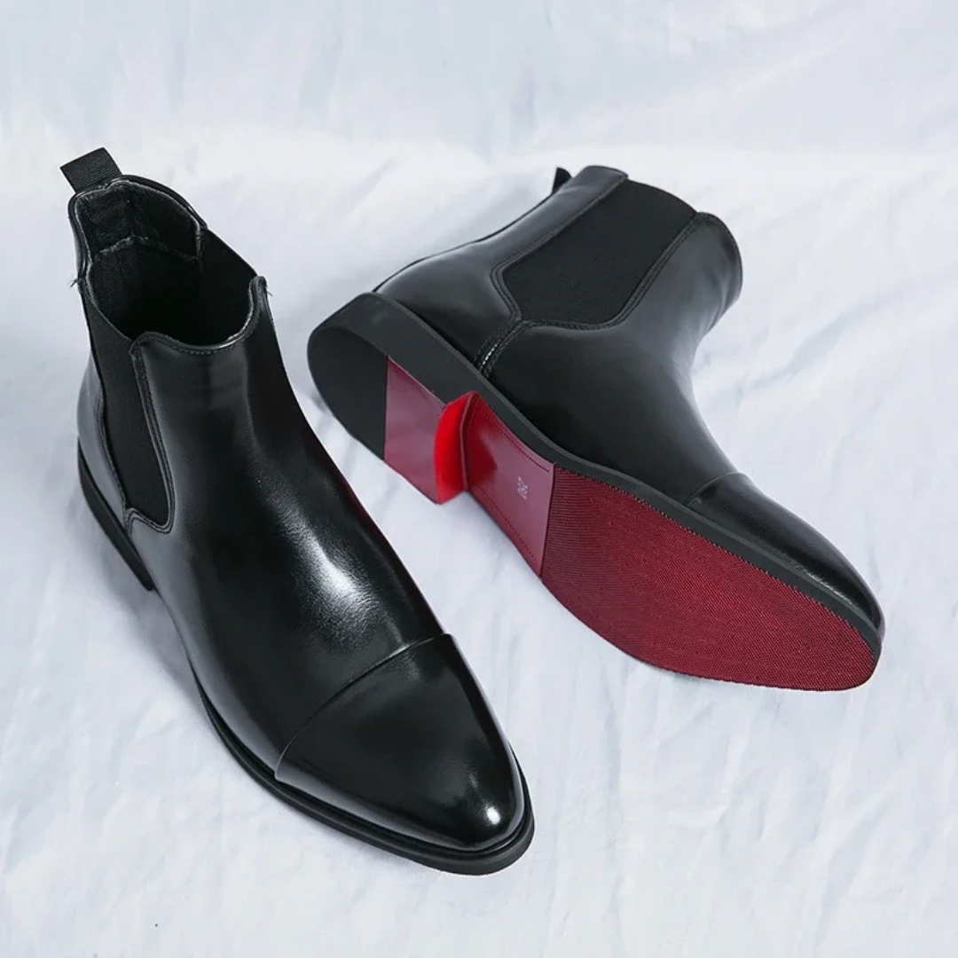 Stiefel aus PU-Leder mit roter Sohle & Slip-On-Design – NoirEdge Chelsea