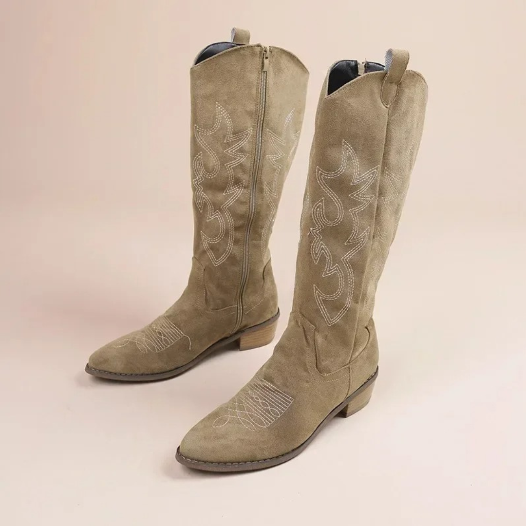 Stiefel mit Stickerei & Blockabsatz – PrairieCharm Boots