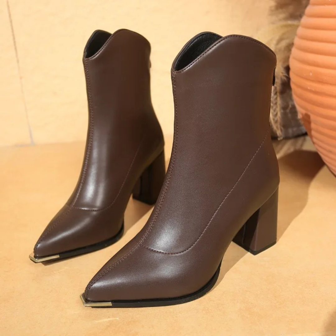 Stiefel mit Absatz & spitzer Zehenform aus PU-Leder – VelvetStride Ankle Boots