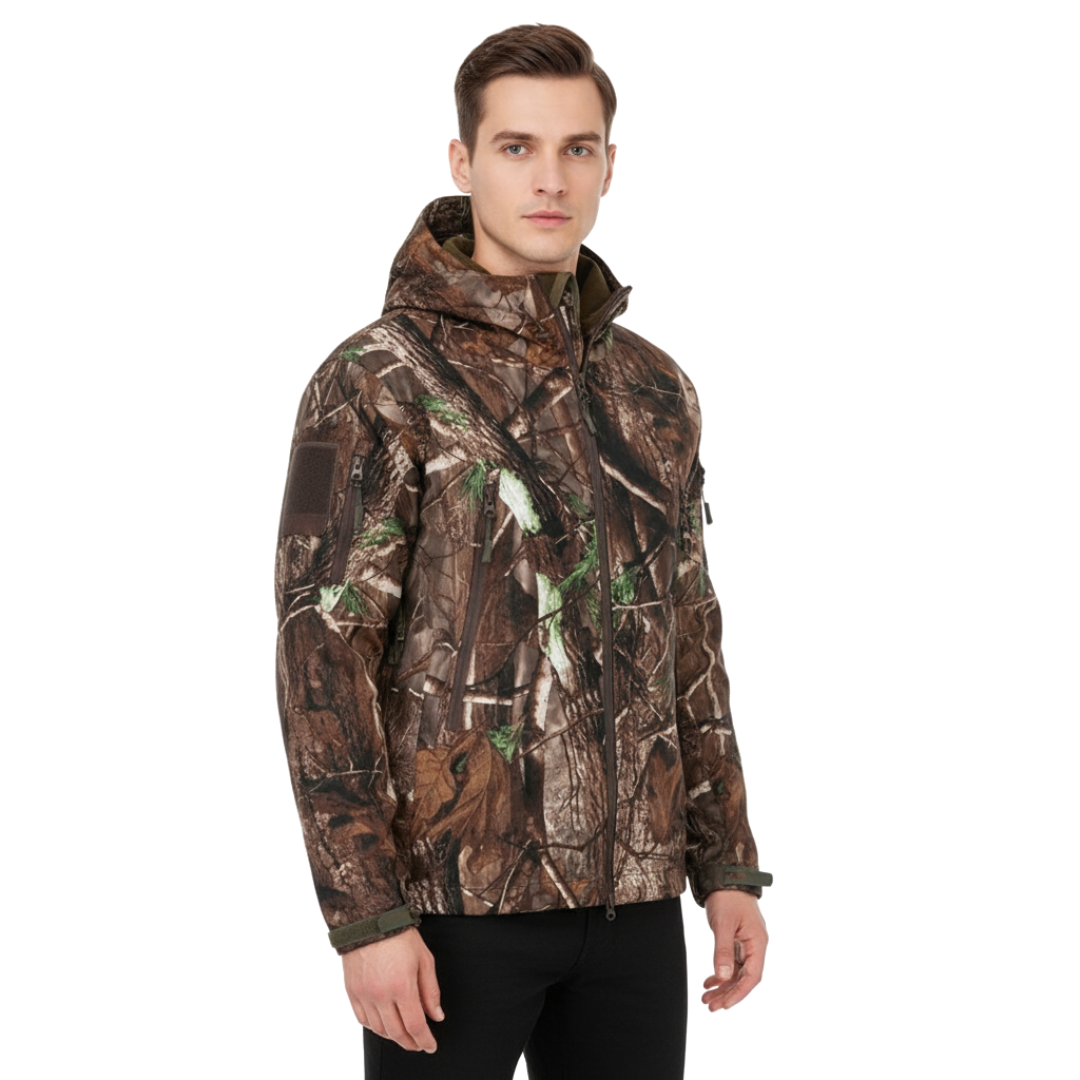 Wasserdichte Herren Softshell-Jacke in Camouflage – Winddichte Jagd-Fleecejacke mit Kapuze