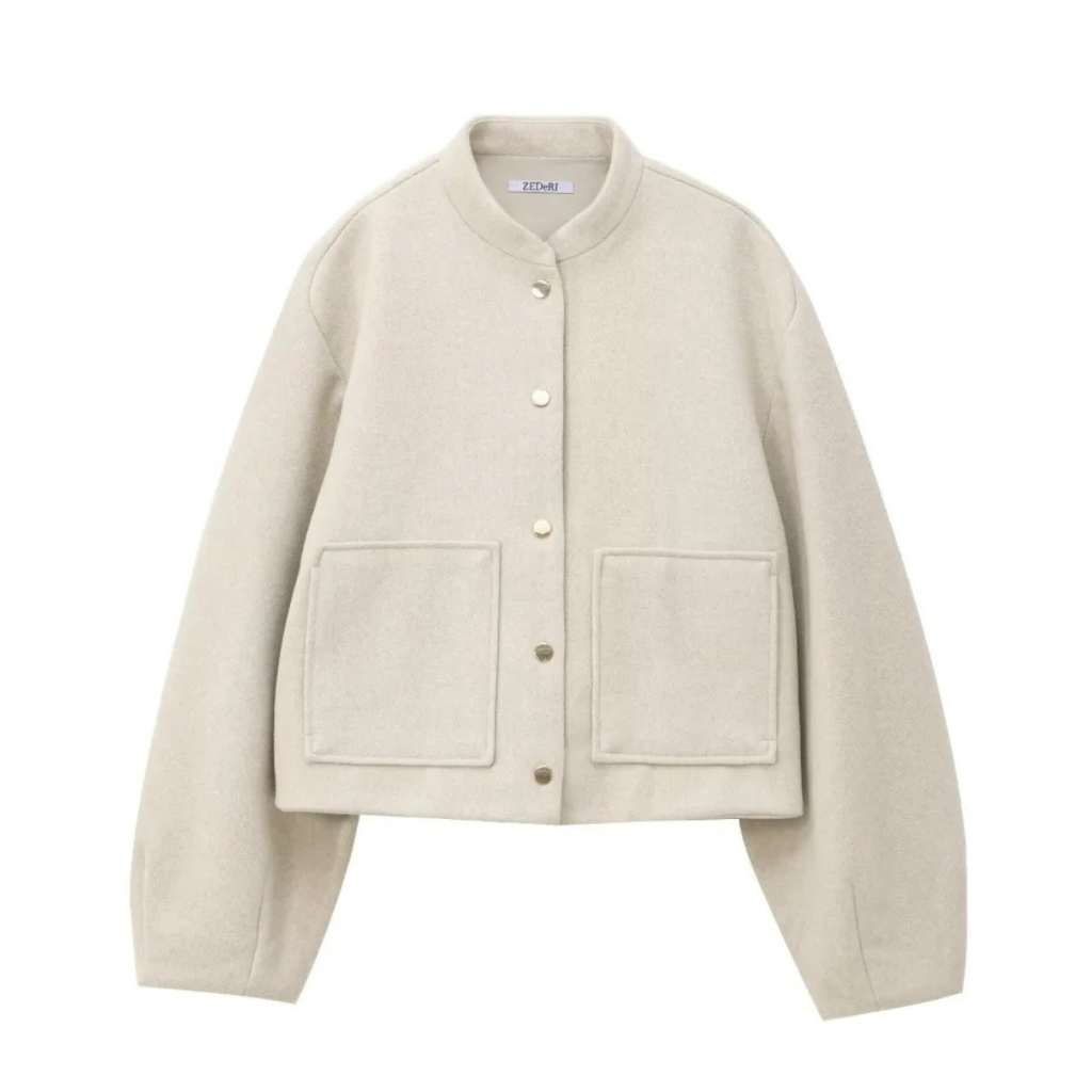 Mantel Damen kurz mit 3D-Schnitt & aufgesetzten Taschen – NovaForm Jacket