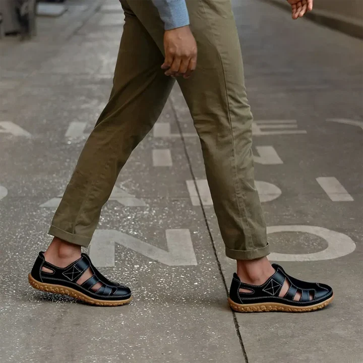 Komfortschuhe aus Leder mit breiter Zehenbox