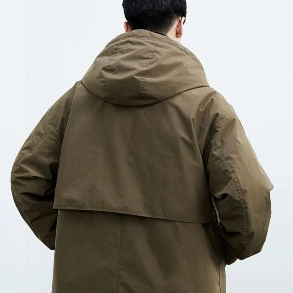 Winddichte Herbstjacke mit Kapuze – StormGuard Coat