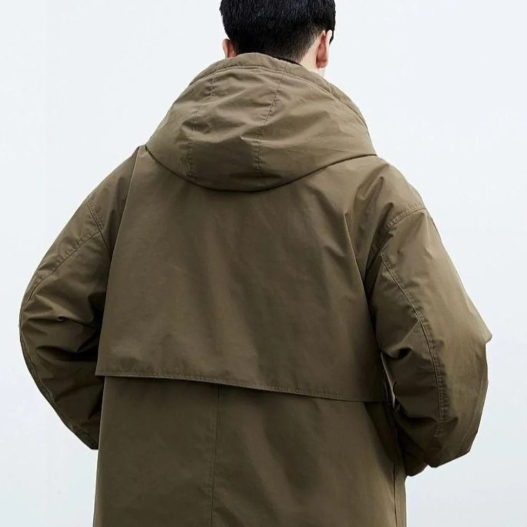 Winddichte Herbstjacke mit Kapuze – StormGuard Coat