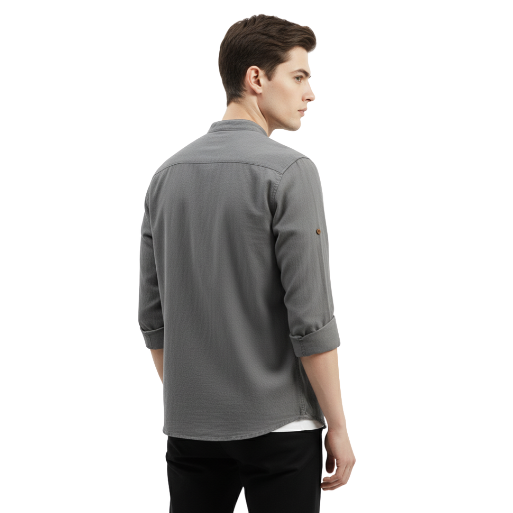 SlateCrest Pullover mit modernem Kragen