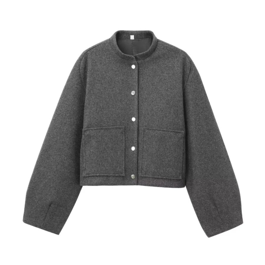 Mantel Damen kurz mit 3D-Schnitt & aufgesetzten Taschen – NovaForm Jacket
