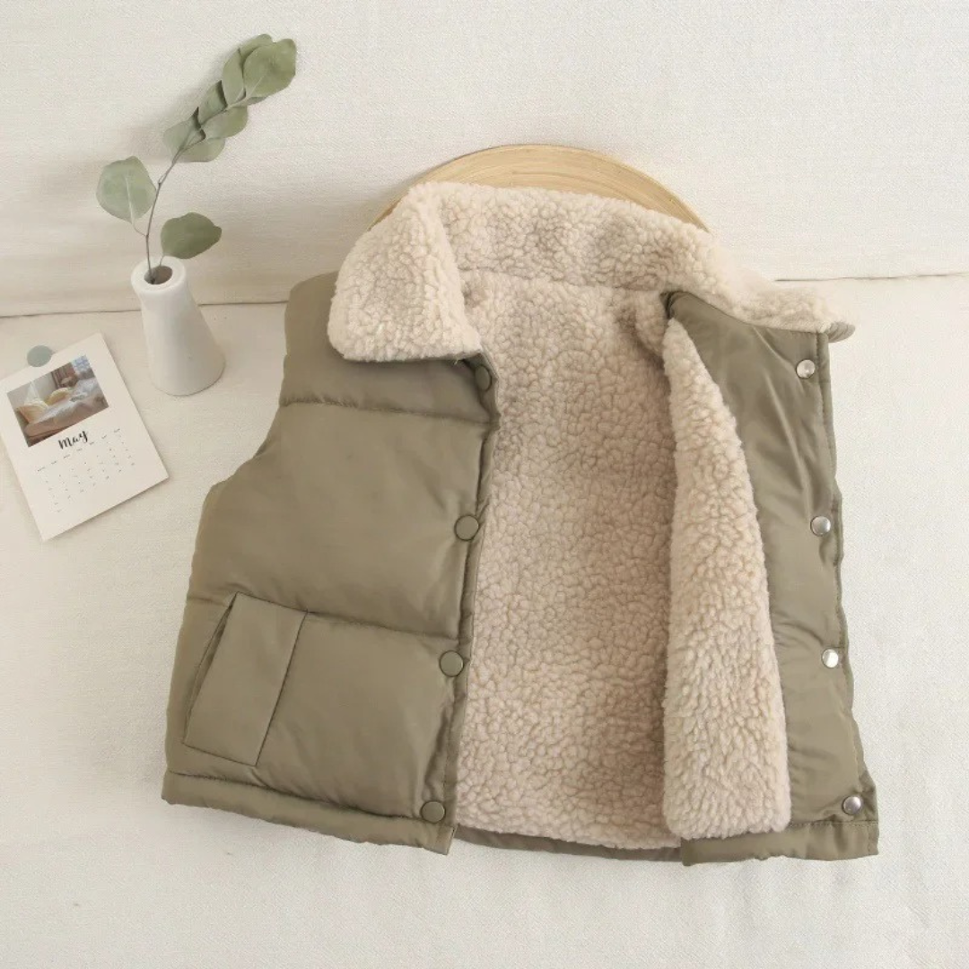 Teddyfleece-Kinderweste für Herbst & Winter – CozyCub Vest