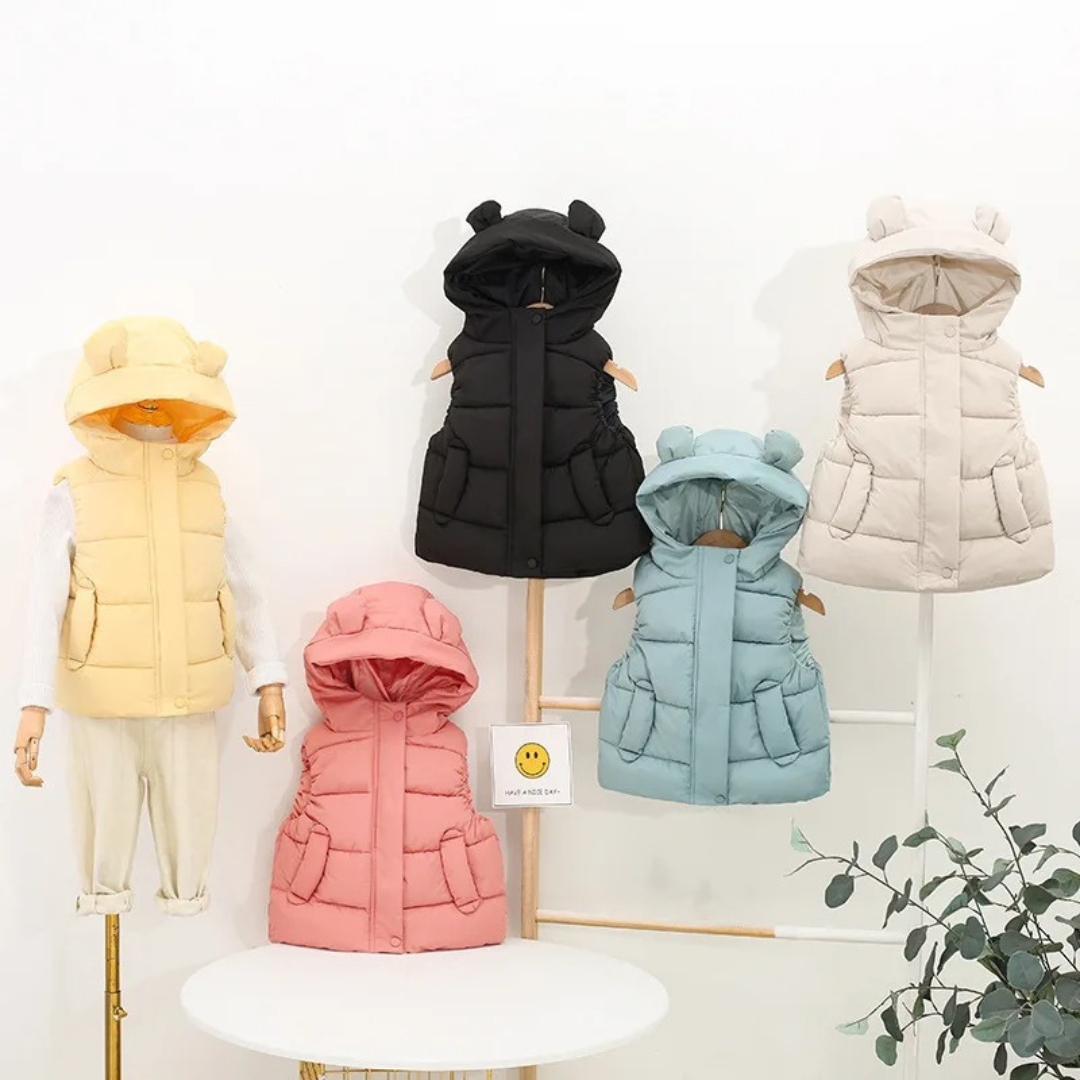 Weste mit Kapuze & leichter Wattierung – CozyCub Vest