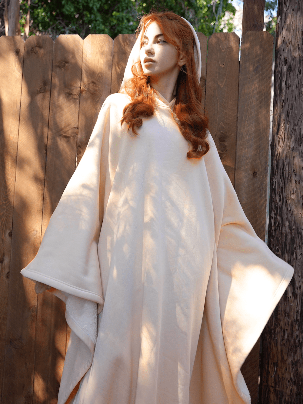 Gewichteter Cape-Hoodie