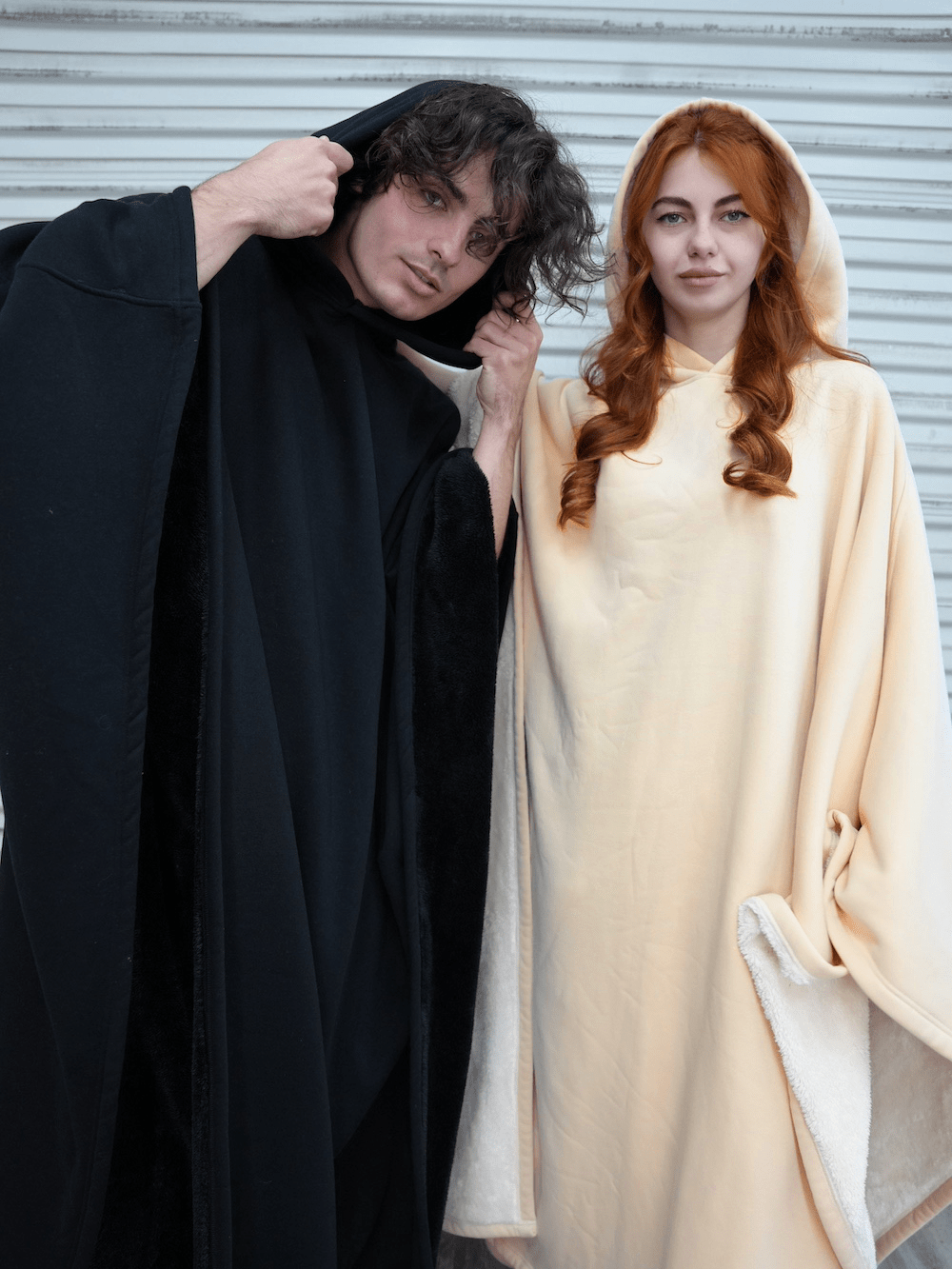 Gewichteter Cape-Hoodie – kuscheliger Baumwoll-Hoodie mit Kunstfellfutter