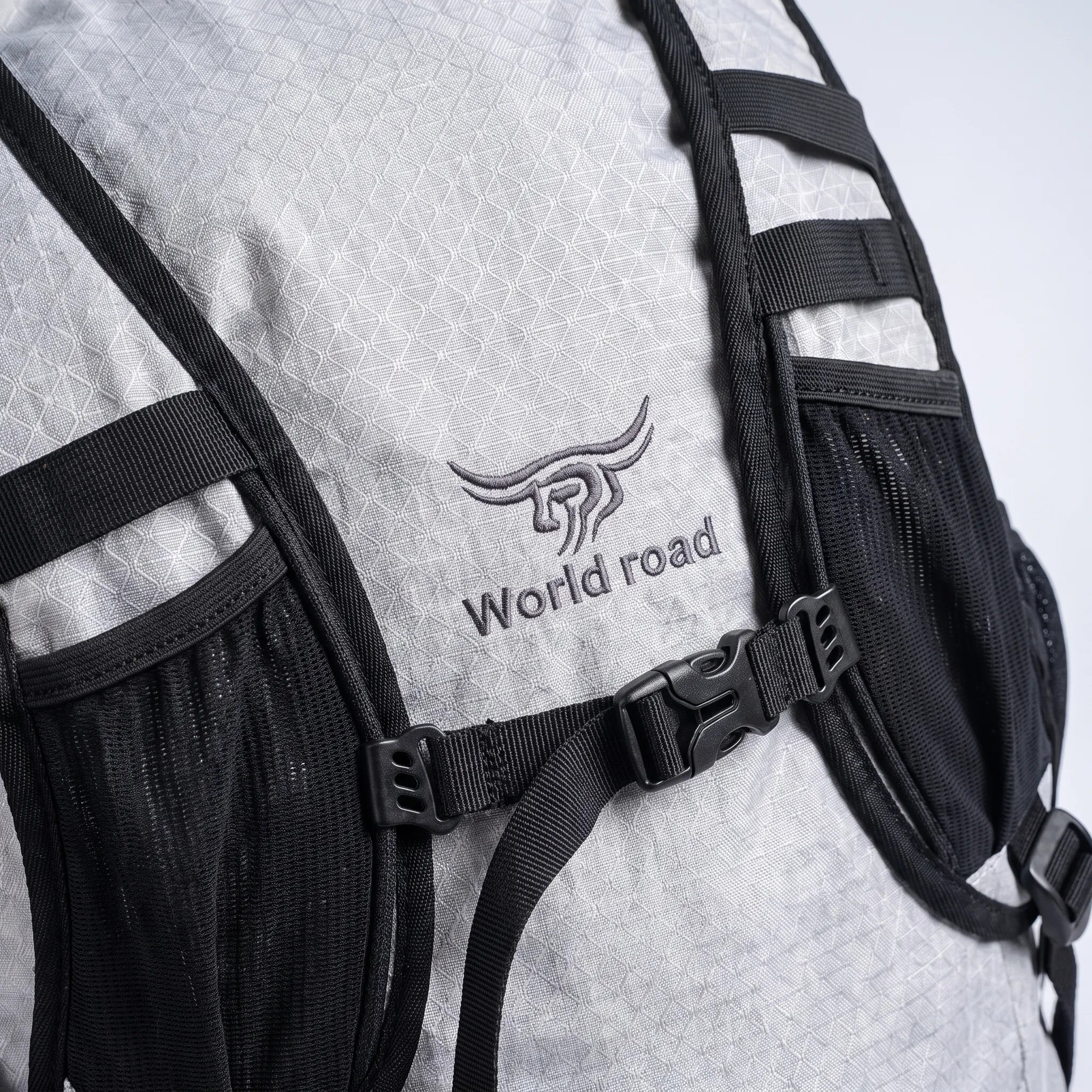 Aevira Leichter Outdoor-Tagesrucksack