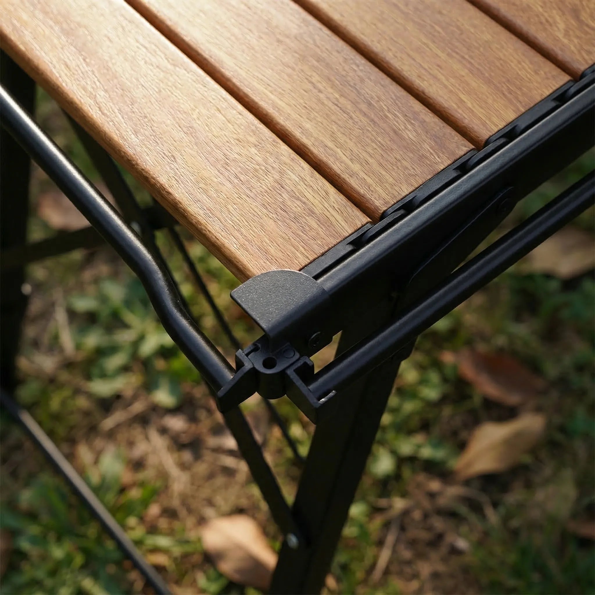 Campivex Klappbarer Outdoor-Tisch mit verstellbaren Beinen
