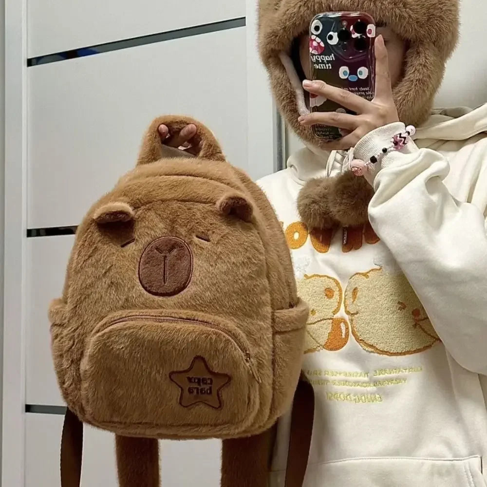 Capyraffy Plüsch-Rucksack aus Kunstfell
