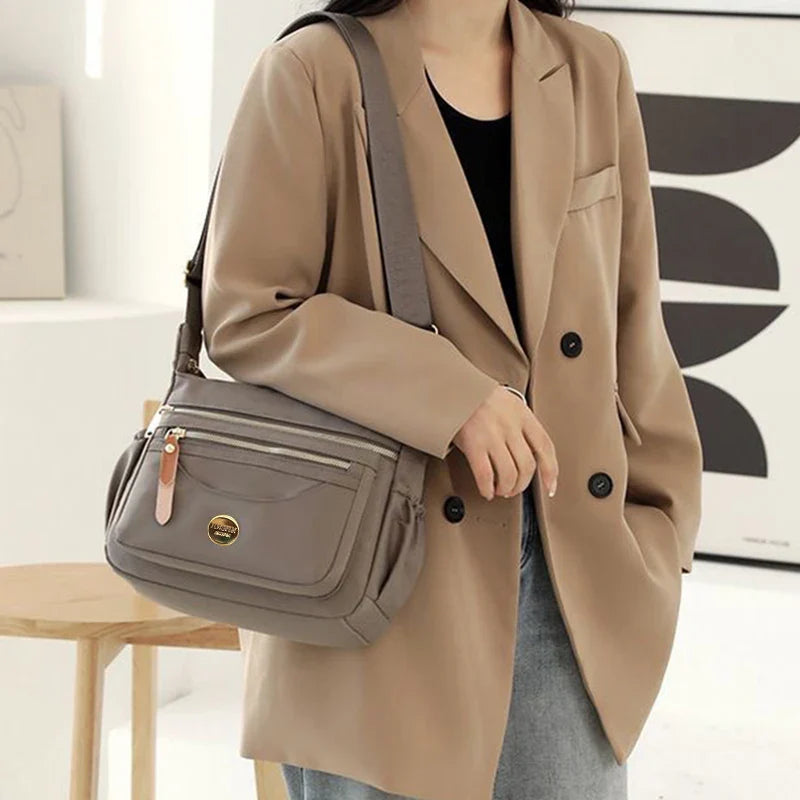 Lässige Crossbody-Tasche