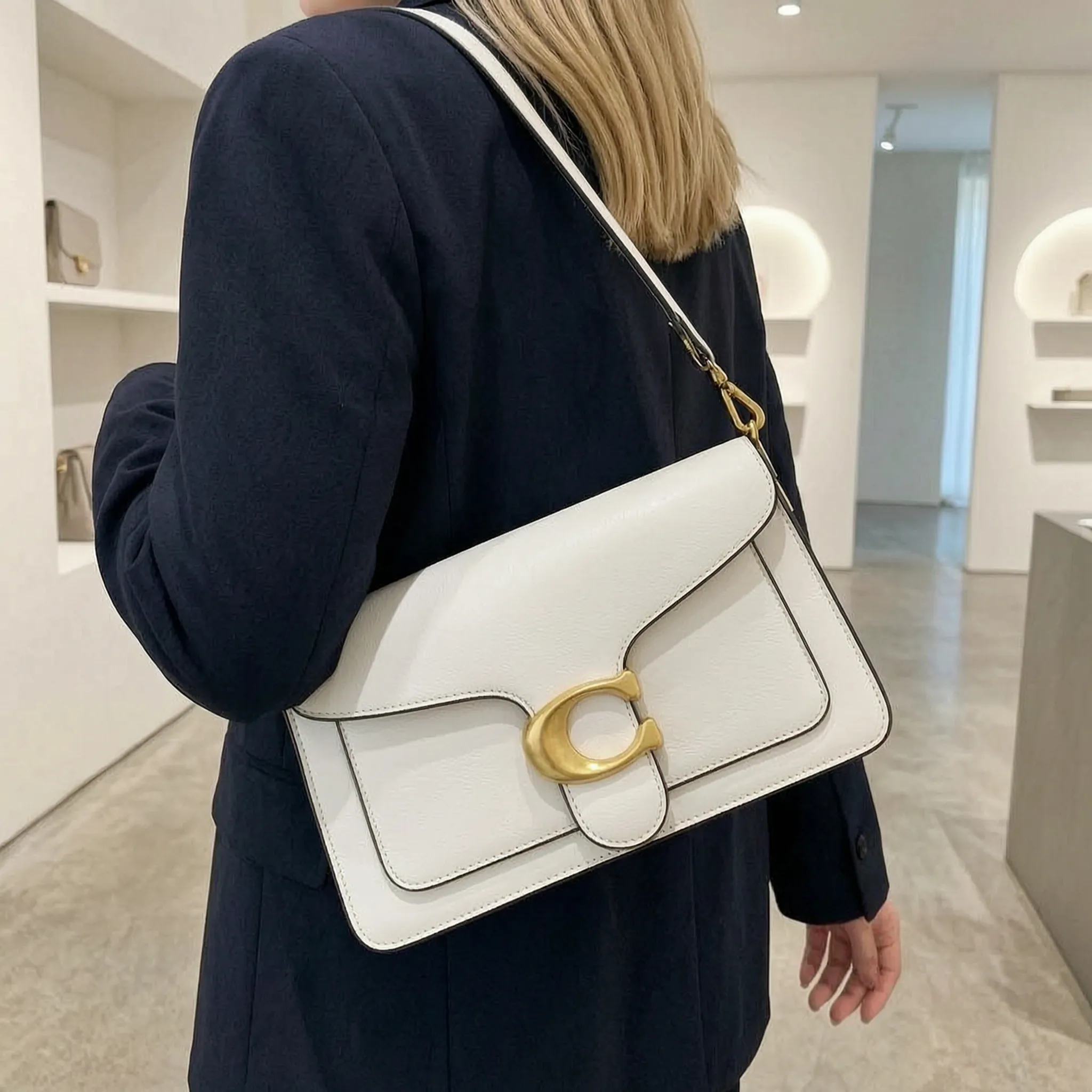 Clarvelle Kompakte Quadrat-Schultertasche