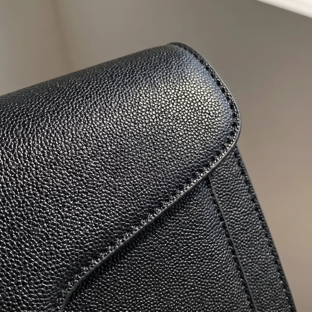 Clarvelle Kompakte Quadrat-Schultertasche