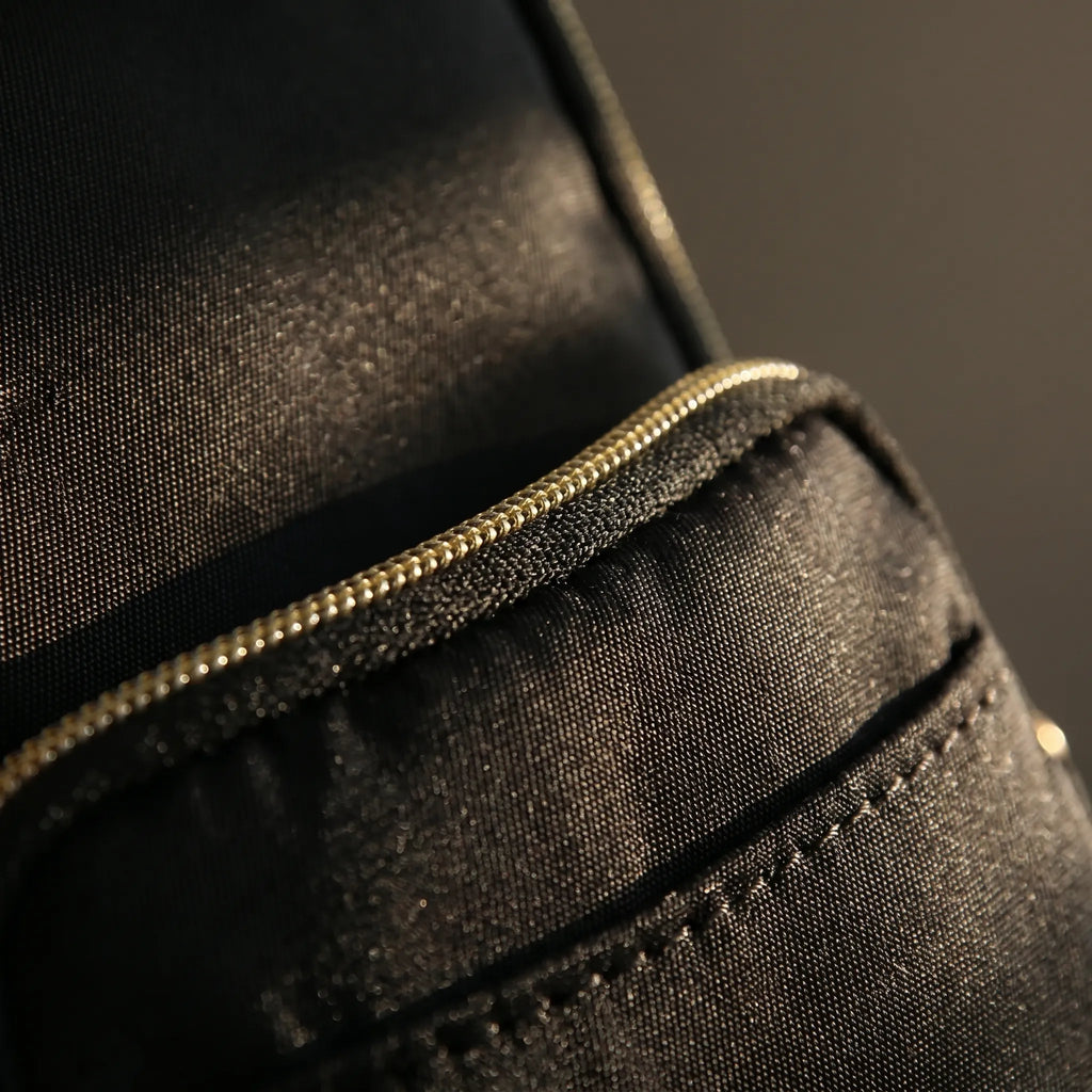 Crossette Kleine Zip-Umhängetasche
