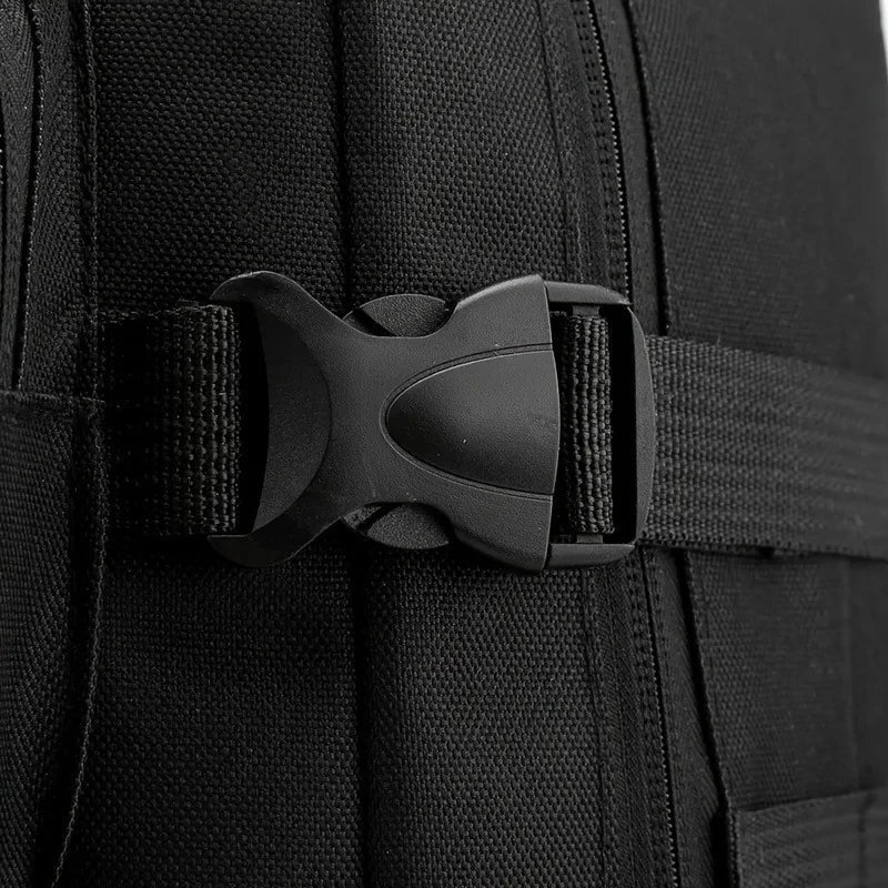 Großvolumiger taktischer Rucksack