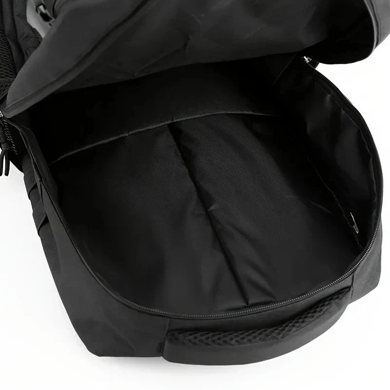 Großvolumiger taktischer Rucksack