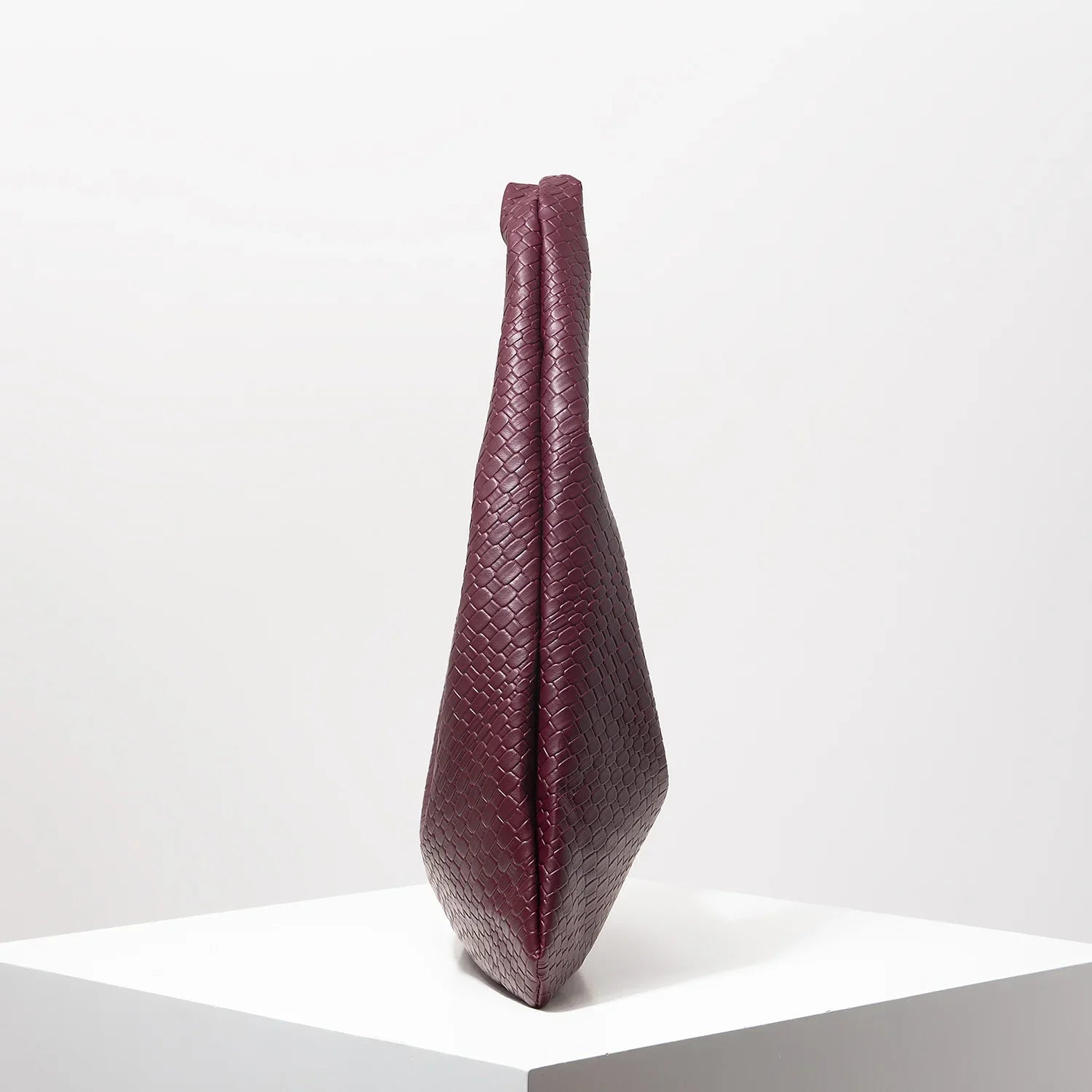 Große Halbmond-Schultertasche