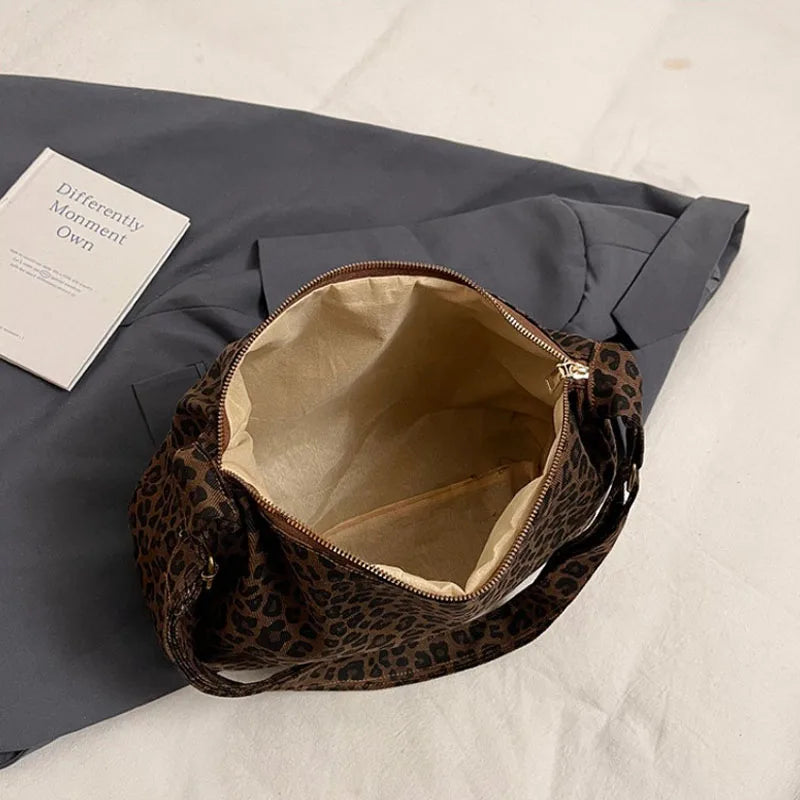 Leopelle Großes Leoparden-Print Schultertasche