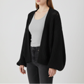 Locker geschnittene Strickjacke im Jackenstil