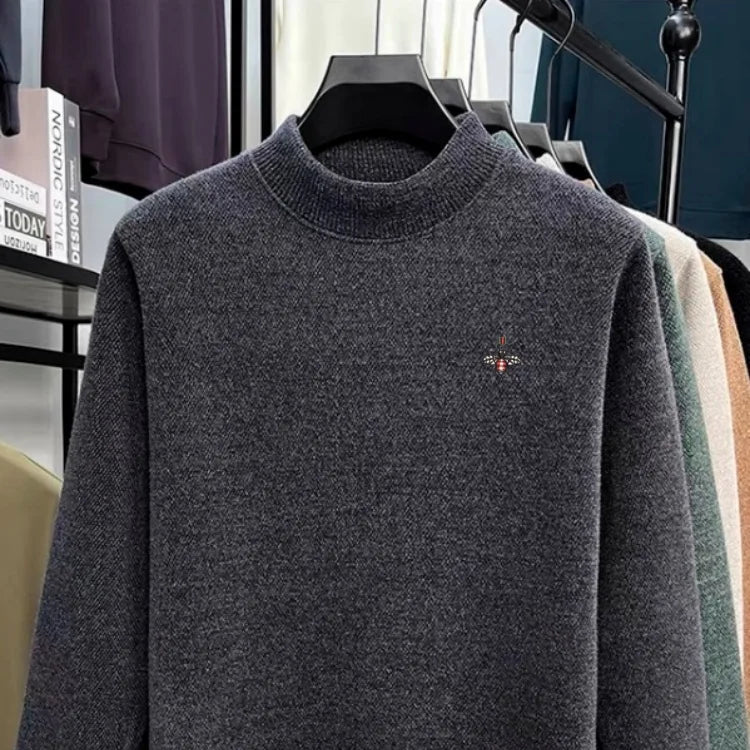 Herrenpullover mit geripptem Kragen