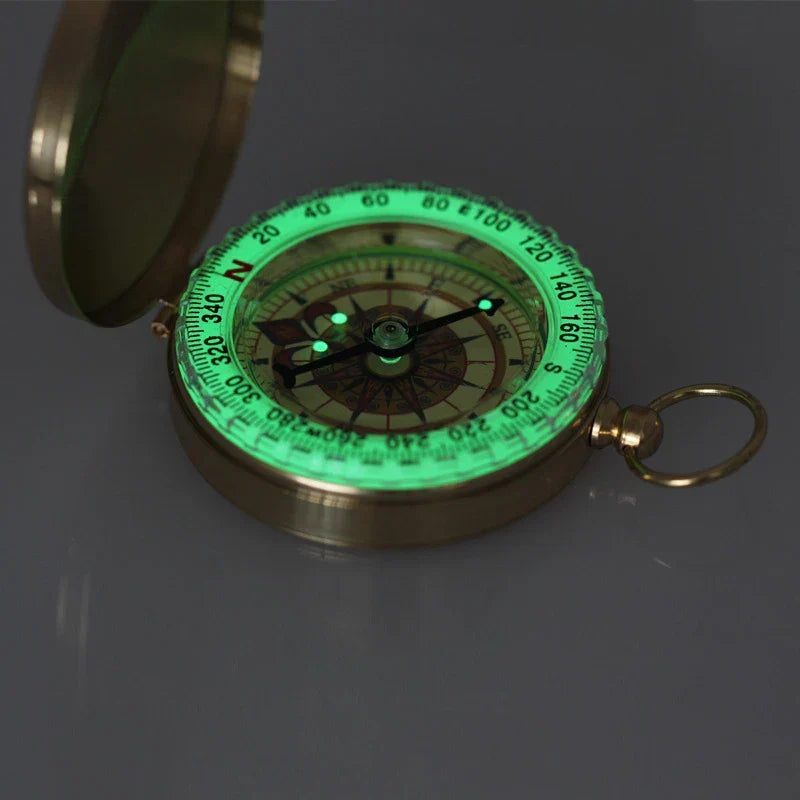 Navara Kompass mit Schutzdeckel