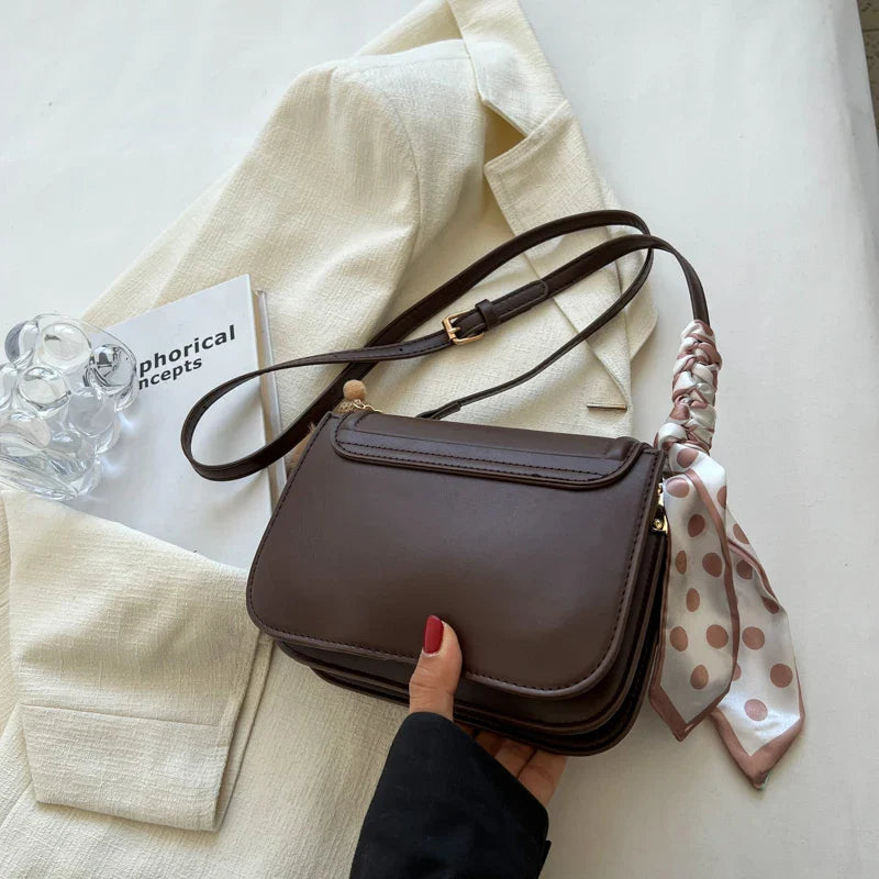 Kleine quadratische Schultertasche aus PU-Leder