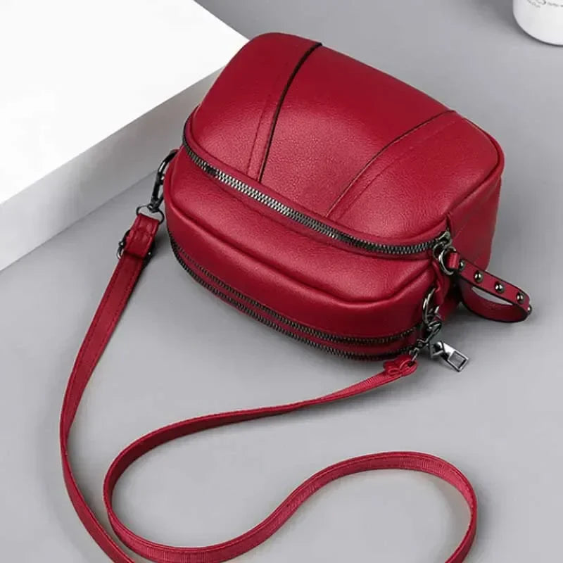 Weiche Satchel-Tasche in genarbter Optik