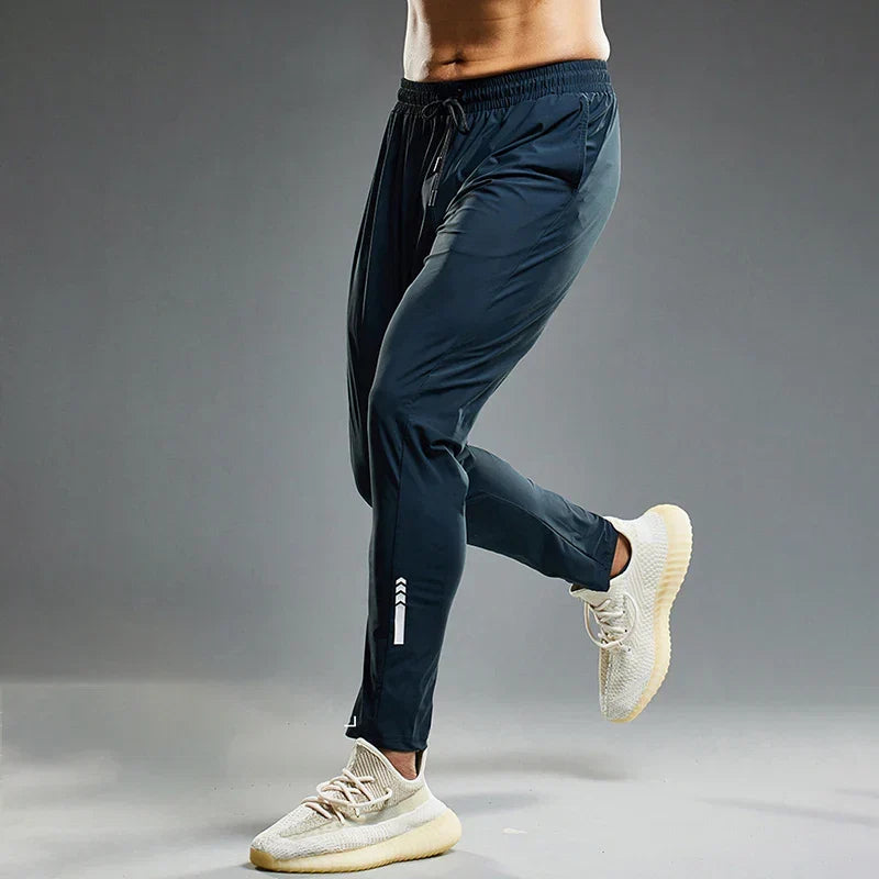 Trackon Slim-Fit Herren Jogginghose