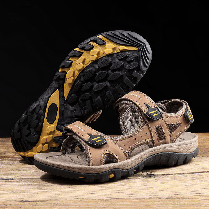 Herrensandalen mit breiter Zehenbox und Fußgewölbestütze