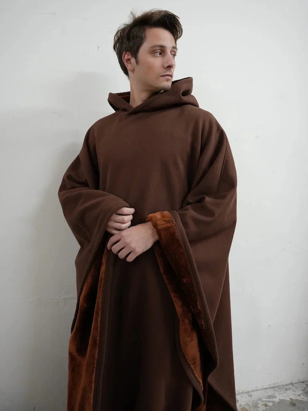 Gewichteter Cape-Hoodie