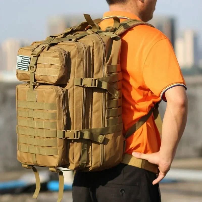 Wasserdichter 50-Liter-Tactical-Rucksack für Reise und Outdoor
