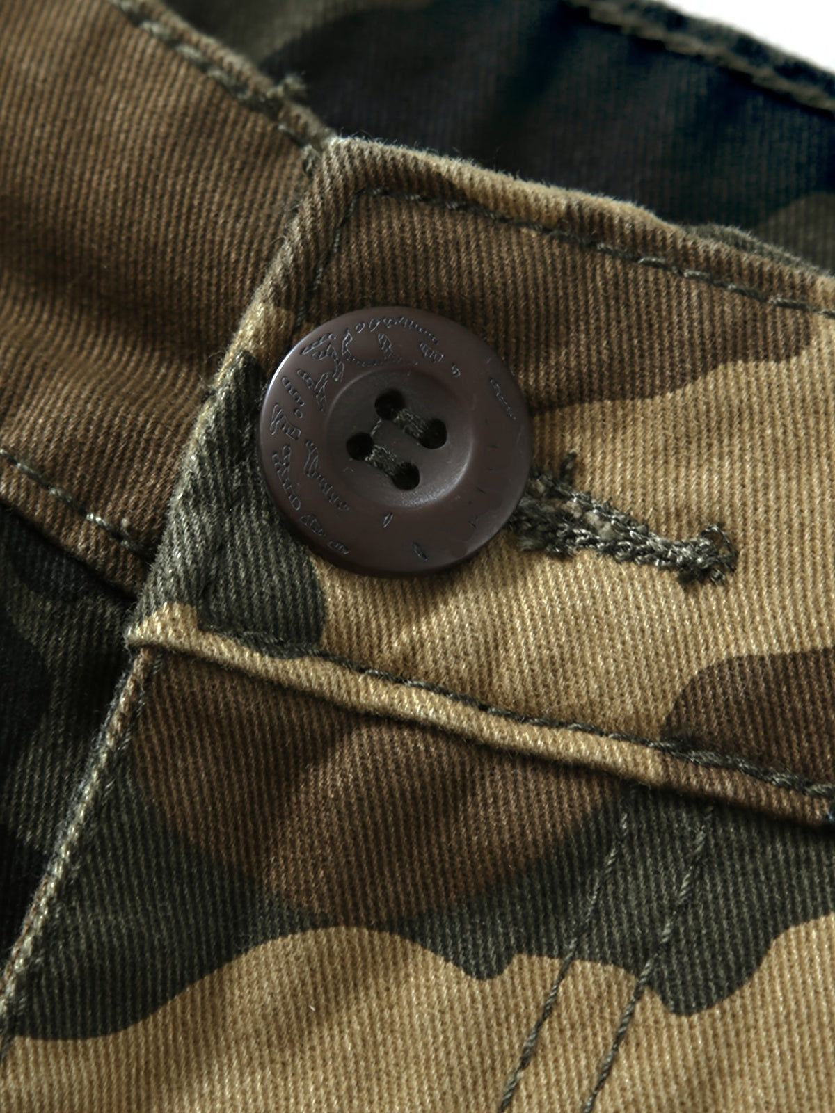 Herren Camouflage-Cargohose mit vielen Taschen