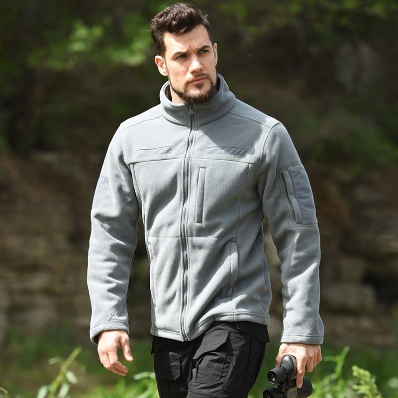 Tactical-Windbreaker mit Wollfutter