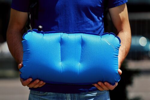 Aufblasbares Camping-Kissen – ultraleicht, kompakt, ergonomisch